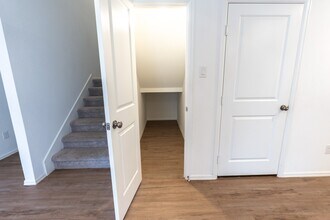 Building Photo - 27006 Breakaway Ln