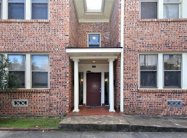 Foto del edificio - 1531 Michigan St