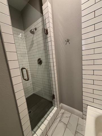 Building Photo - 704 S Clinton Ave