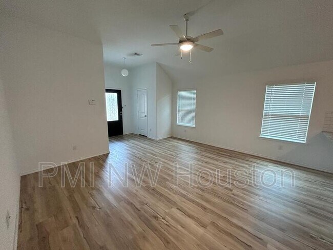 Building Photo - 10022 Granite Grove Ln