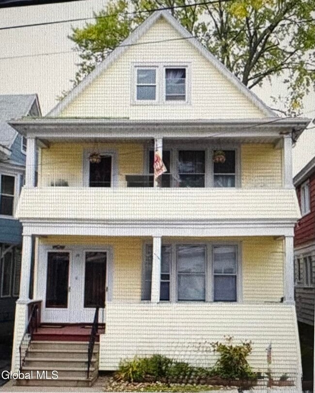 Building Photo - 15 Arcadia Ave