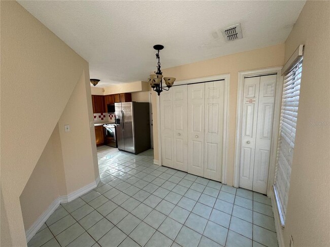 Foto del edificio - 4939 Dunmore Ln