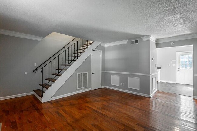 Building Photo - 1407 Mana Ln