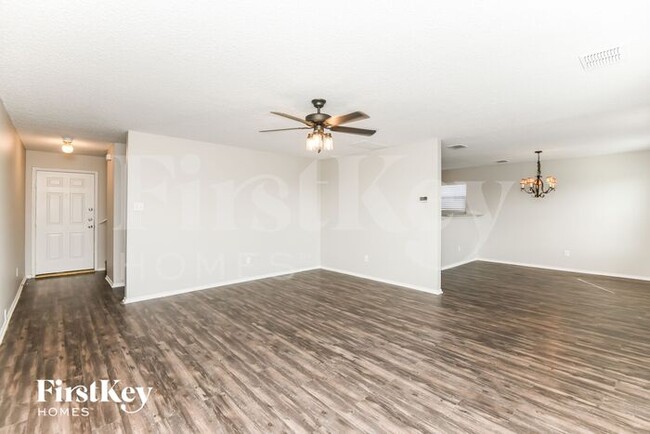 Building Photo - 5017 Waterford Dr