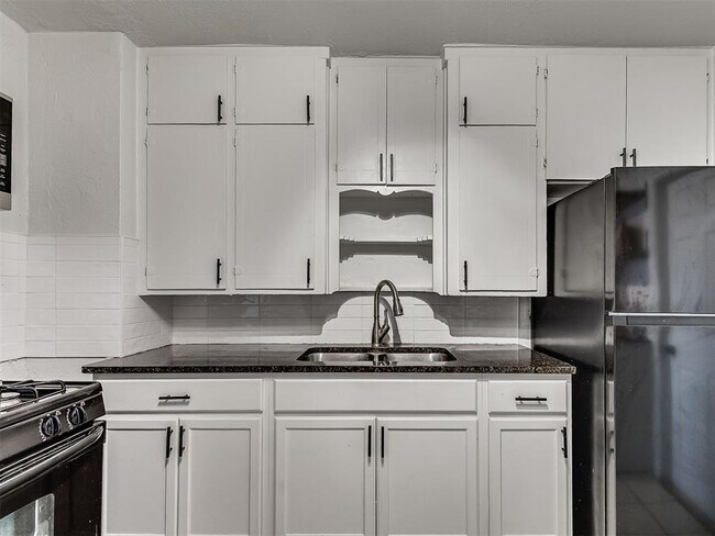 Foto del edificio - 1229 Meta Ave