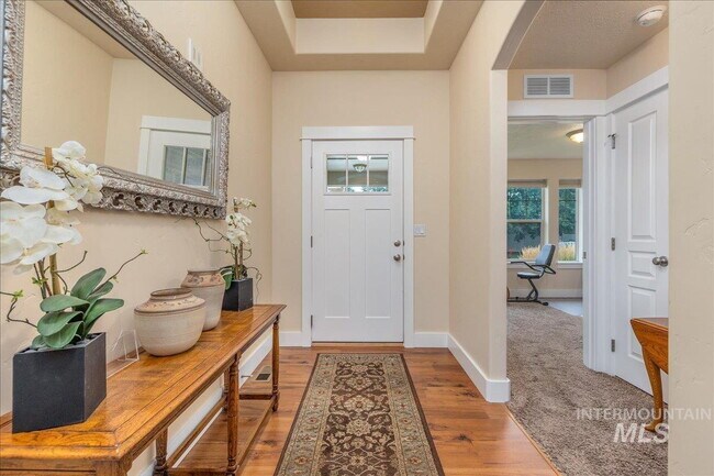 Foto del edificio - "Charming 3-Bedroom Home with 2 Full Baths in Boise's Sought-After West Dover Heights!"