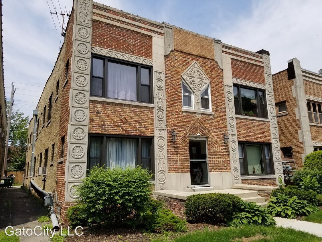 5225 S Lake Dr, Cudahy, WI 53110 Room for Rent in Cudahy, WI