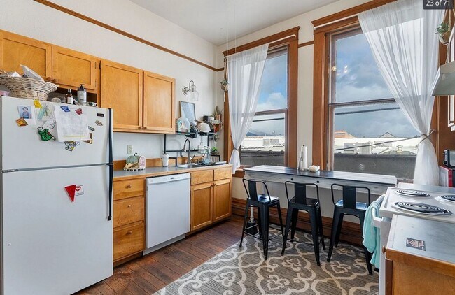 Foto del edificio - Charming 2 Bed, 2 Bath Apartment in Downtown Hamilton