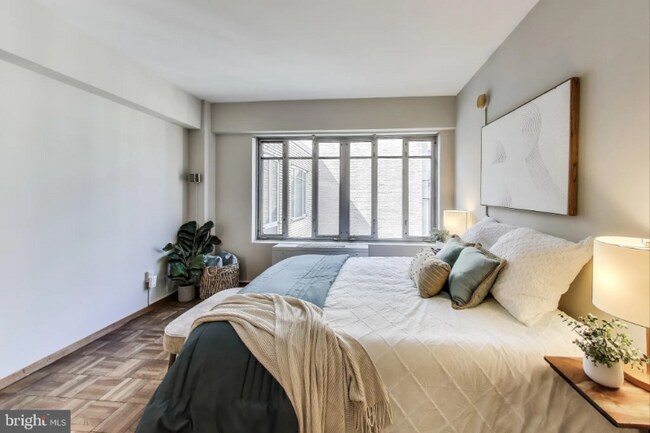 Foto del edificio - 1711 Massachusetts Ave NW