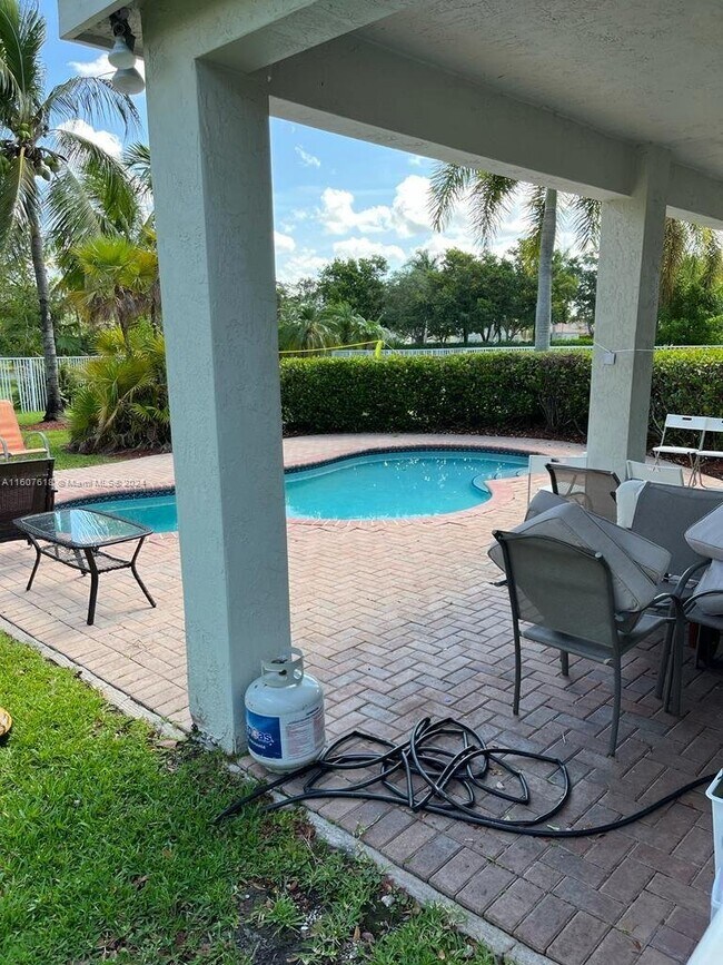 Building Photo - 1498 Zenith Way, Weston, FL 33327 - 4 BR 2...