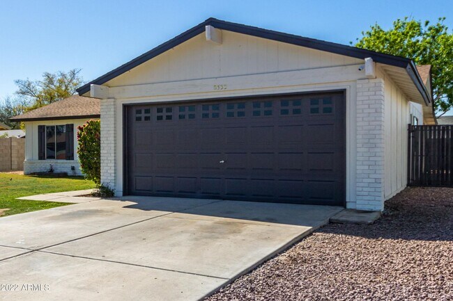 Foto del edificio - 3 Bedroom beautiful home available on April 1st in Peoria ONLY $1850.00