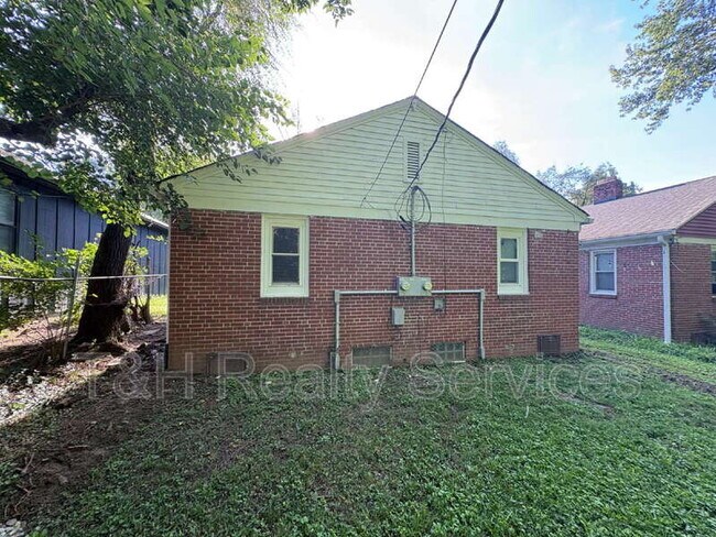 Building Photo - 4348 Crittenden Ave