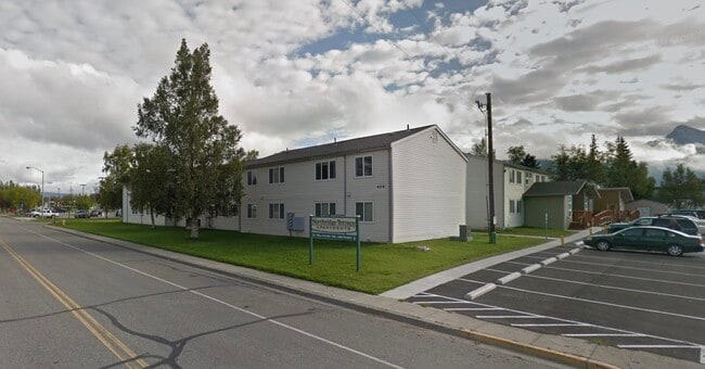 Foto del edificio - 424 E Dogwood Ave