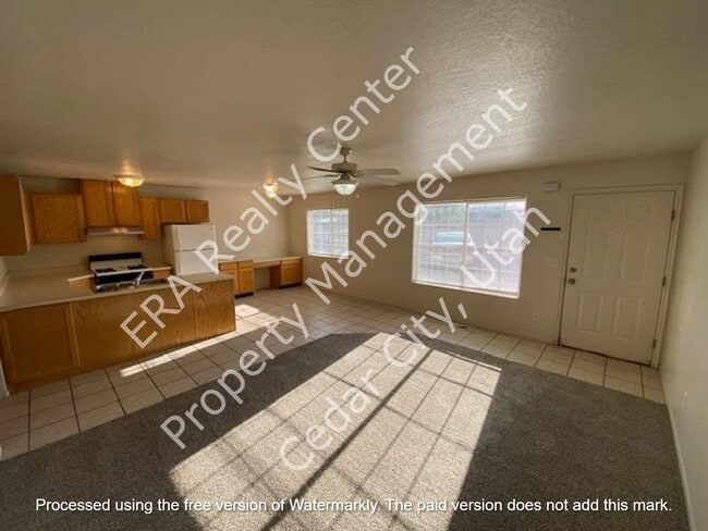 Building Photo - 330 N 900 W