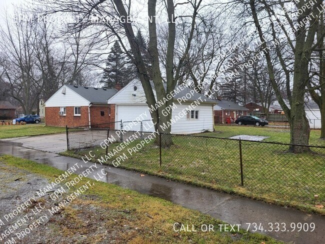 Foto del edificio - Home in Southfield!