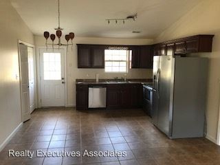 Foto del edificio - 1841 Tillery Square Ln