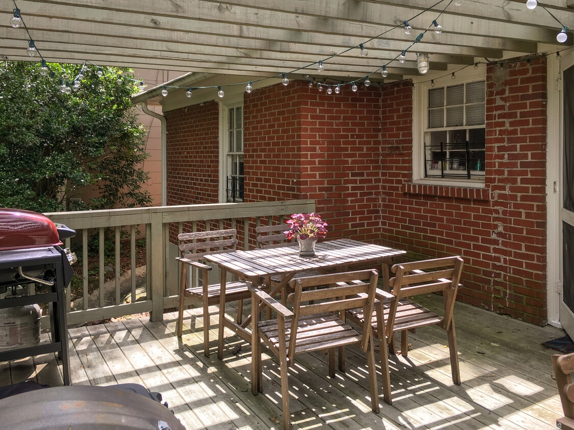 Back deck. - 488 Montgomery Ferry Rd NE