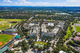 Building Photo - 1203 Town Center Dr