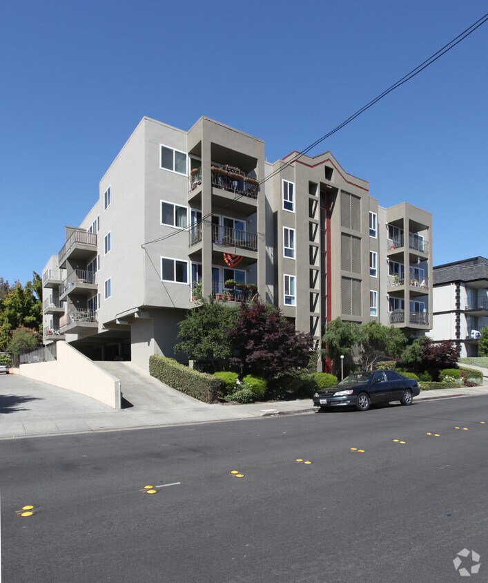 540 Elm Street Apartments in San Carlos, CA
