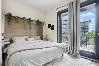 Building Photo - 9127 Research Blvd