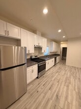 Building Photo - 1019 S Osage Ave