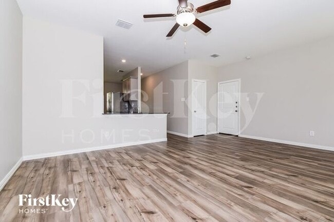 Building Photo - 503 Poplar St