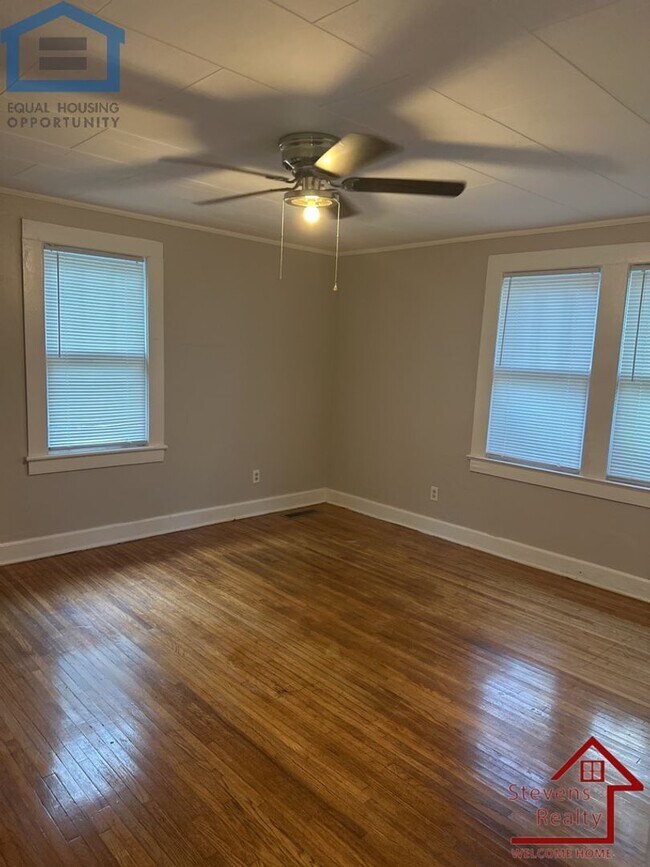 Foto del edificio - 3201 E 36th St