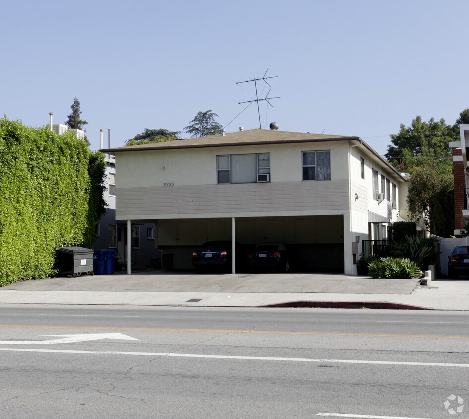 11723 Riverside Dr, Valley Village, CA 91607 Apartments Valley