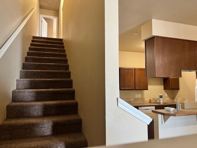 Building Photo - RENT AT REED TODAY!!