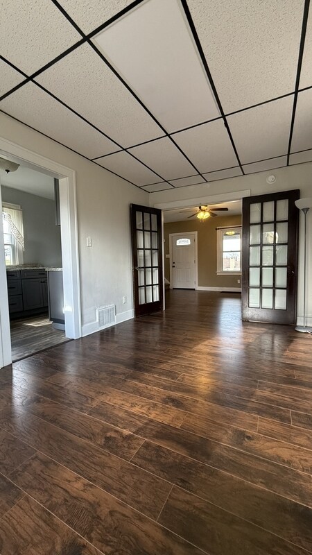 Foto del edificio - 136 Arkansas Ave