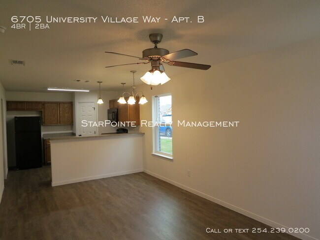 Foto del edificio - 6705 University Village Way Apt. B