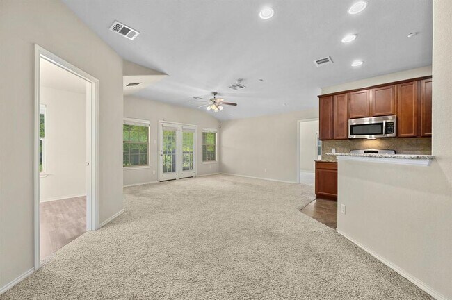 Building Photo - 1310 W Parmer Ln