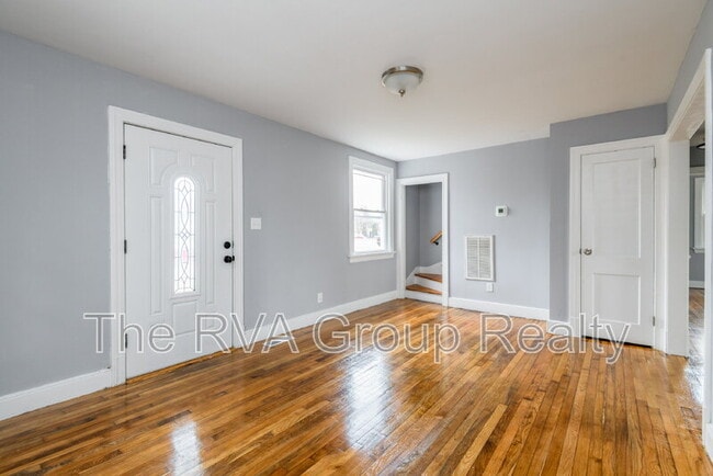 Building Photo - 6605 Horsepen Rd