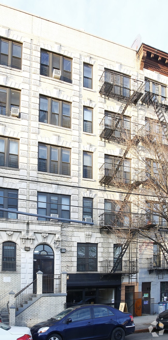 Building Photo - 232 Metropolitan Ave