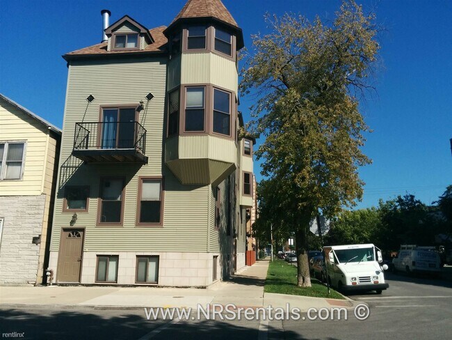 Building Photo - 2 br, 2 bath Apartment - 1701 N Campbell Ave