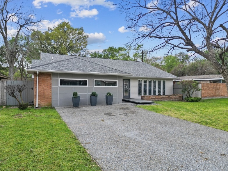 Foto principal - 5001 Nina Lee Ln