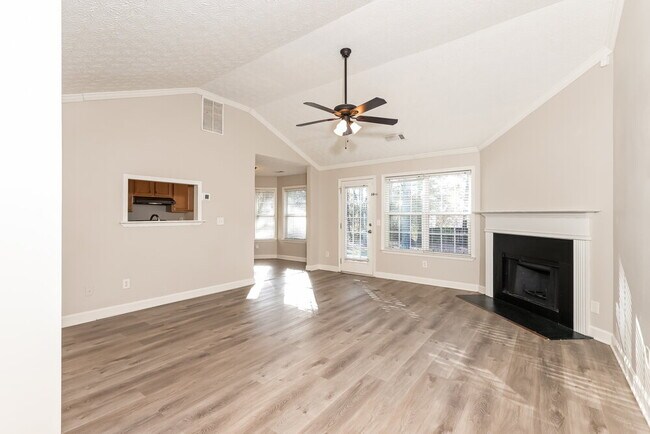 Building Photo - 330 Fieldstone Ln