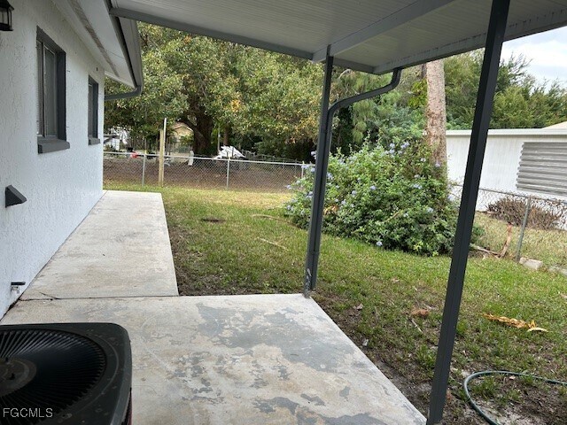 Foto del edificio - 1175 Laurel Dr