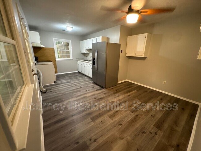 Foto del edificio - 1602 Ballymena Dr