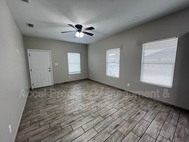 Foto del edificio - 1327 W Garfield Ave