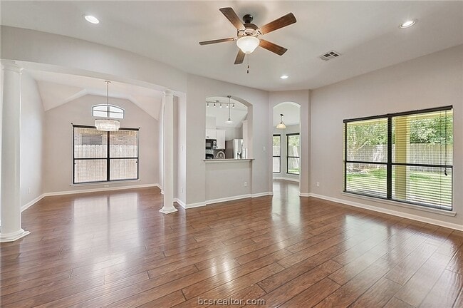 Foto del edificio - 4212 Cripple Creek Ct