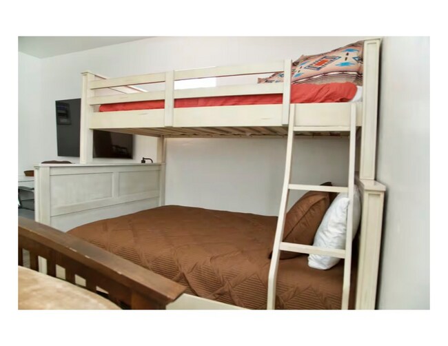 Foto del edificio - 187 W Center St