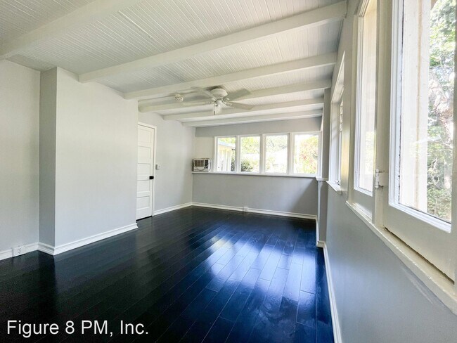 Foto del edificio - 1 br, 1 bath House - 2122 Kress St