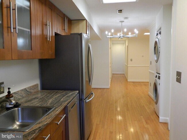 Foto del edificio - 1229 18th St NE