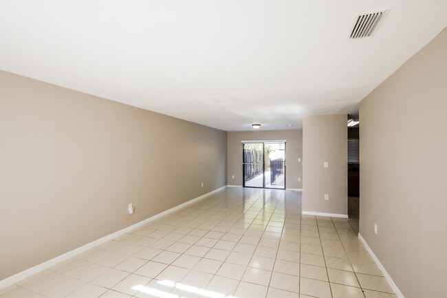 Building Photo - 10445 SW 158th Pl