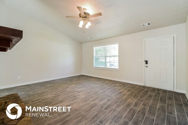 Foto del edificio - 5935 Homestead Cir