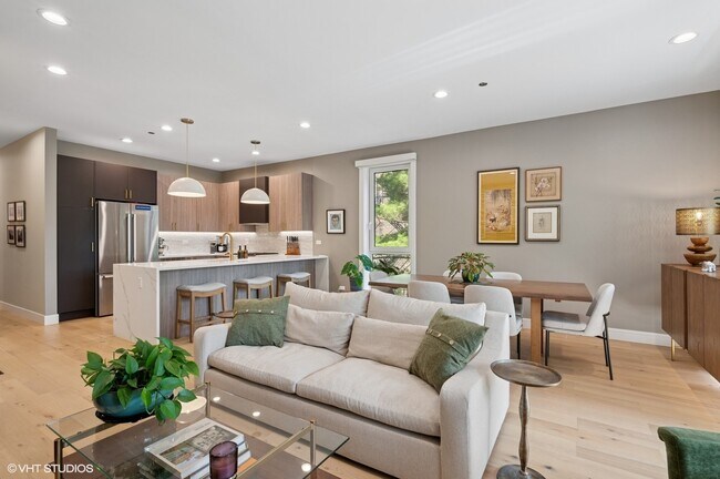 Foto del edificio - 4932 N Kenmore Ave