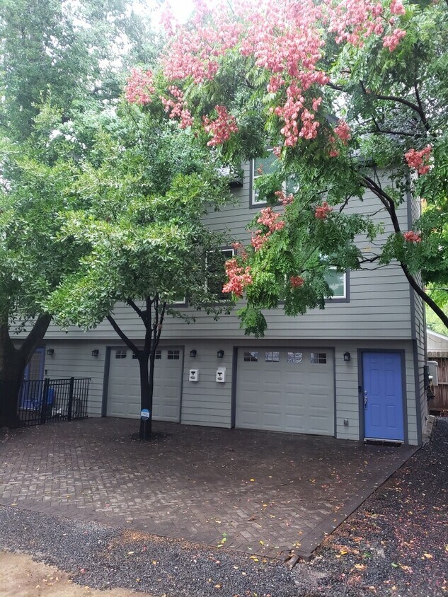 Paved driveway to your private garage - 1716 Colquitt St