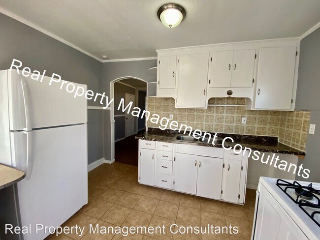Foto del edificio - 3 br, 1 bath House - 11605 E 35th St S