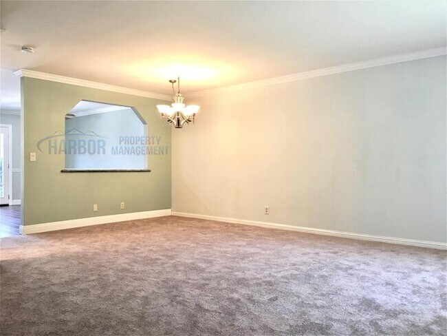 Building Photo - 2053 Stonewood Ct